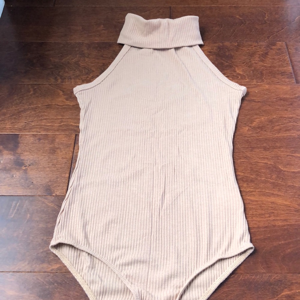 PacSun Ribbed Turtleneck Sleeveless Bodysuit in Beige